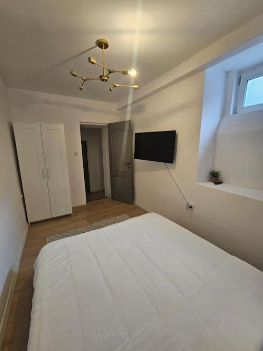 Heart Of City Center 4Br 2Bath 10 Pers 布加勒斯特 外观 照片